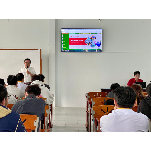 Thị trường thương mại điện tử và thách thức cạnh tranh